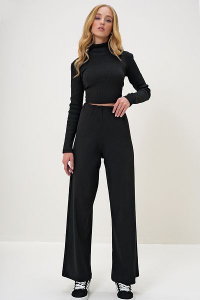 Trend Alaçatı Stili Women's Black Stand Collar Camisole Crop Blouse and Trousers Set Alc-X13058