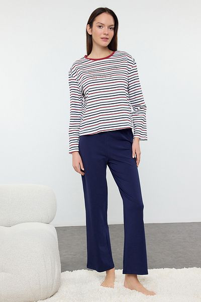 Trendyol Collection Sada trička a kalhot Colorful Stripe Slogan - 100% bavlna Thmaw24Pt00233