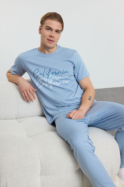 Trendyol Collection Blue Crew Neck nyomott pamut pizsama szett - TMNAW25PT00003