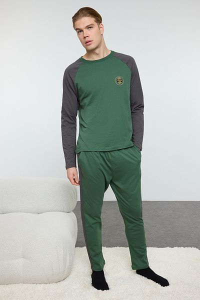 Trendyol Collection Zelená pánská pyžamová souprava – raglánový rukáv, 100% bavlna, Tmnaw25Pt00004