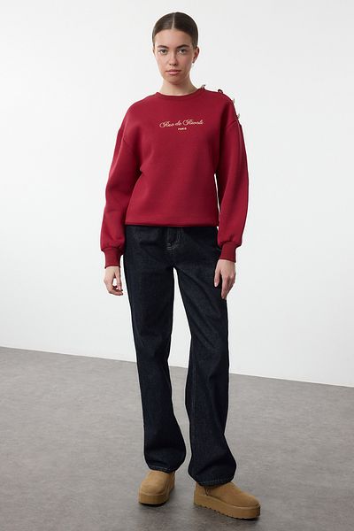 Trendyol Collection Hanorac tricotat cu fleece interioară groasă cu detaliu slogan burgundy - cu accesorii pentru nasturi, potrivire obișnuită TWOAW25SW00015