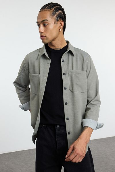 Trendyol Collection Χειμερινό μπουφάν με πλεκτή υφή κανονικής εφαρμογής σε χακί χρώμα - TMNAW25GO00016