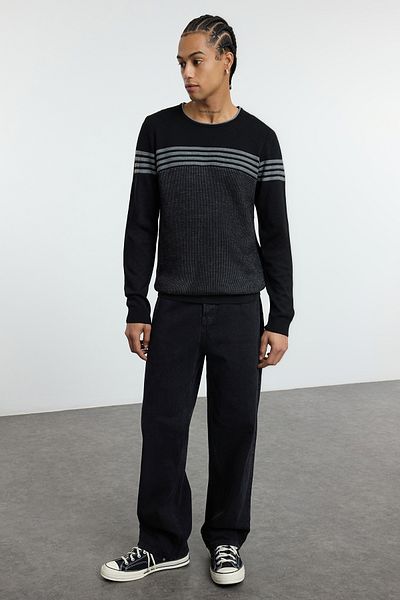 Trendyol Collection Μαύρο πλεκτό πουλόβερ με ριγέ λαιμόκοψη ποδηλάτου με λεπτή εφαρμογή TMNAW25KZ00029