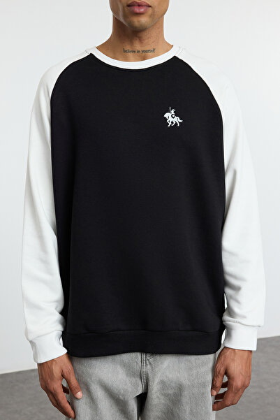 Trendyol Collection Μαύρο Oversize/Wide Cut μανίκι Raglan Λεπτομερής έγχρωμη μπλούζα φούτερ TMNAW25SW00090