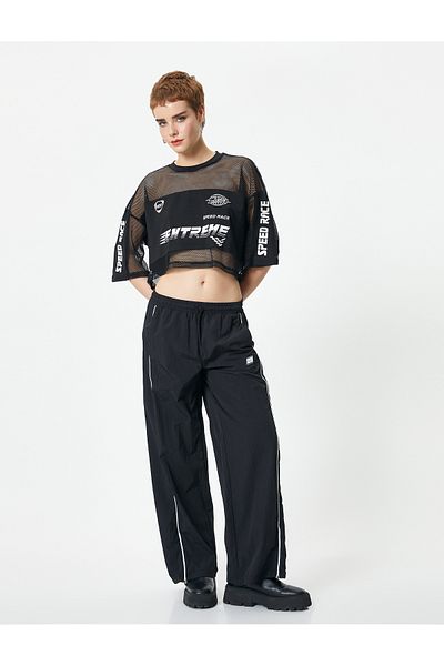 Koton Tricou crop din plasă cu mânecă scurtă și decolteu cu imprimeu