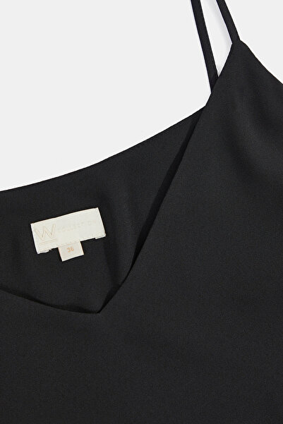 W Collection Black V-Neck Strap Bluz