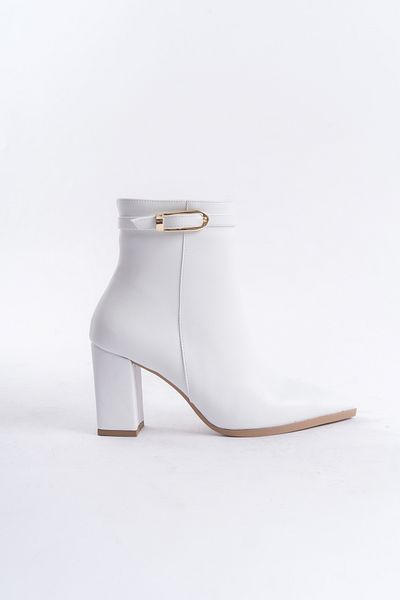 Shoesers Γυναικείες αγκράφες ειδικής σχεδίασης Λεπτομερείς μπότες με μυτερό φερμουάρ με μεσαίο τακούνι σε λευκό χρώμα