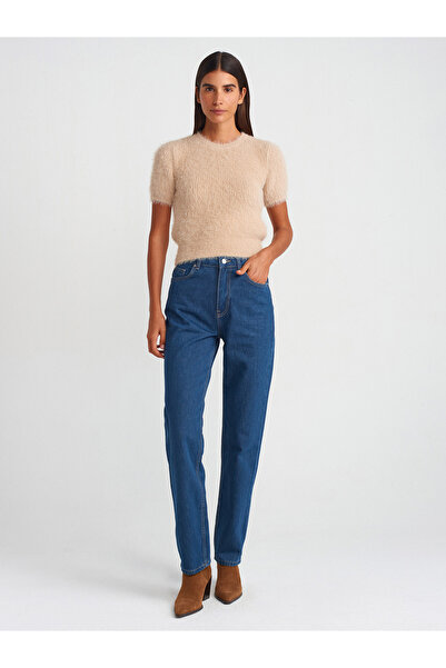 Dilvin 10648 Pulover de tricotaj lucios cu textura moale, decolteu, bej