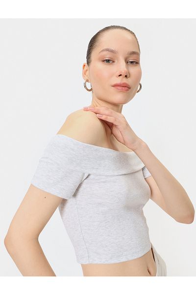 Koton Schulterfreies T-Shirt Crop Fold Detaillierte gerippte Kurzarm