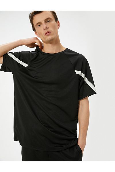 Koton Αθλητικό μπλουζάκι Oversize με ριγέ εμπριμέ λαιμόκοψη κοντό μανίκι