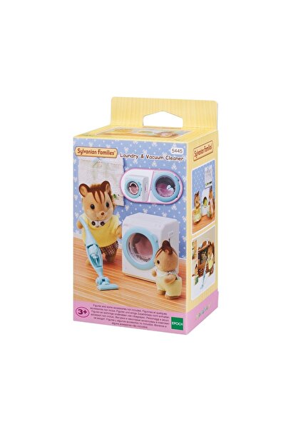 ADORE OYUNCAK 5445 Sylvanian Families Çamaşır Makinesi Ve Süpürge 3 Yaş Figür...
