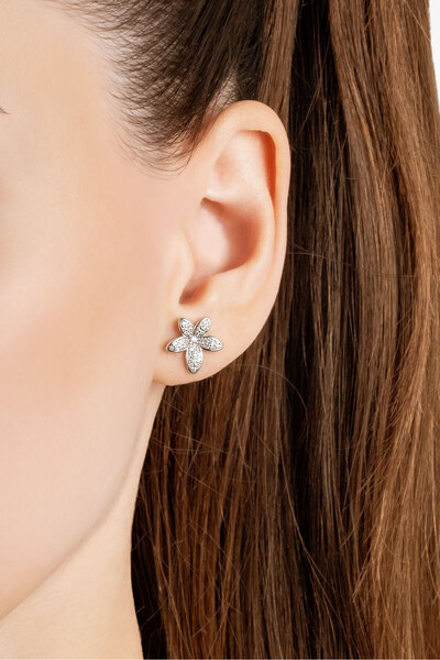 So CHIC... Işıltılı Çiçek 18 Ayar Beyaz Altın Kaplama Gümüş Küpe