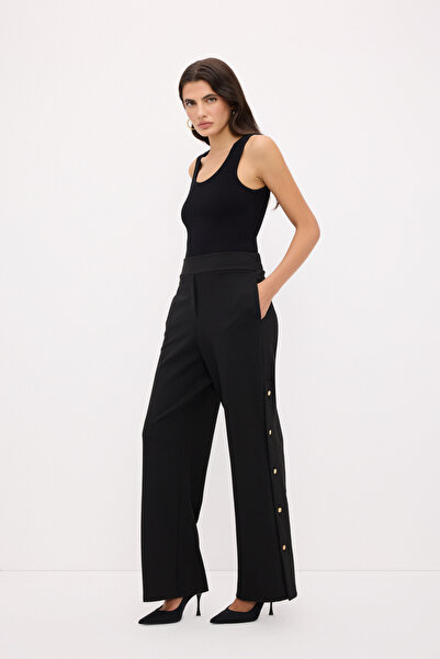 Love My Body Knitted Trousers with Button Detail
