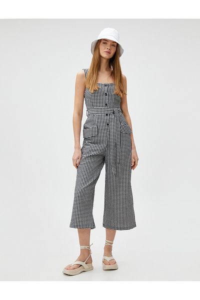 Koton Overall mit weitem Bein, Trägern und Gürteltaschen – Knopfdetail