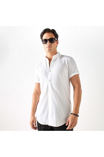 Iconic Textured Shirt with Spread Collar and Short Sleeves