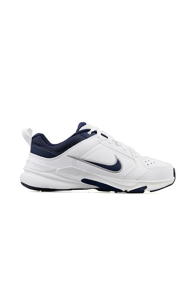 Nike White Unisex Training Shoes