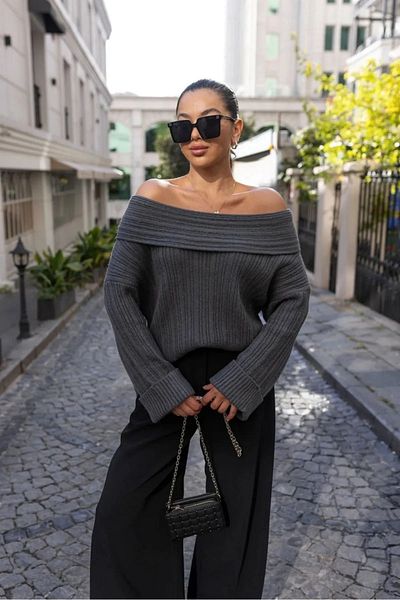 BE CHİC Women's Open Shoulder Madonna Collar Oversize Knitwear Pullover Kz4300