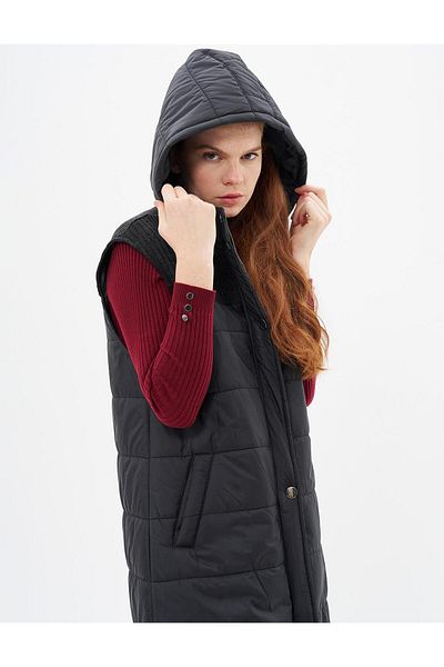 Kayra Black Quilted - Knitwear Garnished Vest