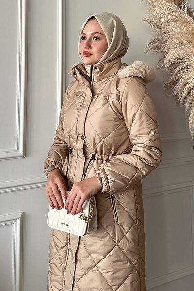 InStyle Béžový prošívaný kabát - v pase na šňůrku