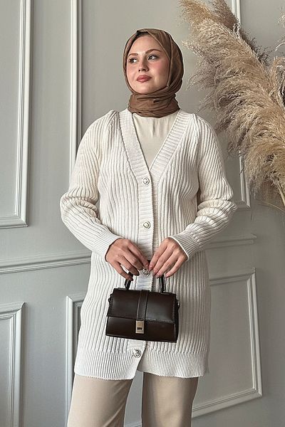 InStyle سترة صوفية منسوجة بأزرار ذهبية