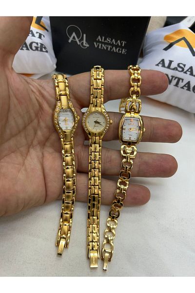 Almera Vintage Women's Watch (Right Present)