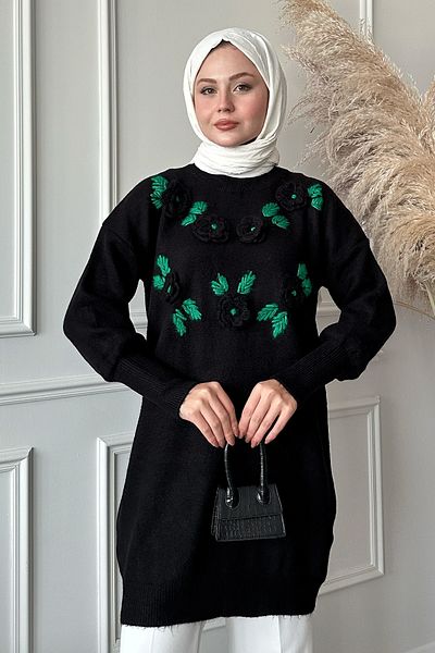 InStyle Handcrafted Detailed Black Sweater