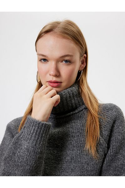 Koton Soft Textured Turtleneck Sweater - Raglan Sleeves with Stitching Detail