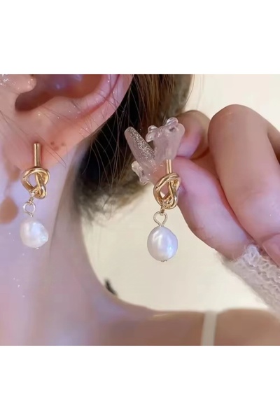 monalisatoka Kadın Gold Asimetrik Şekilli İnci Sallantılı Küpe