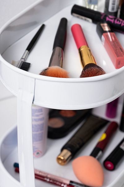 Lura Metal Organizator de machiaj și bijuterii din metal alb cu 2 niveluri 24x32 cm - Soluție de aranjare elegantă și practică