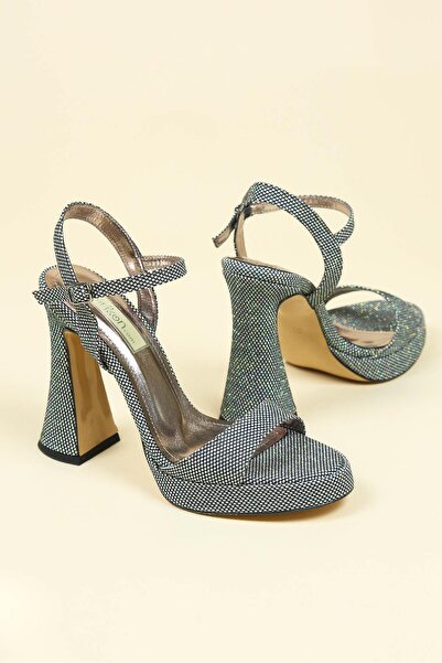 Birikon Блискуча туфля на платформі з одним ремінцем і каблуком PLATİN