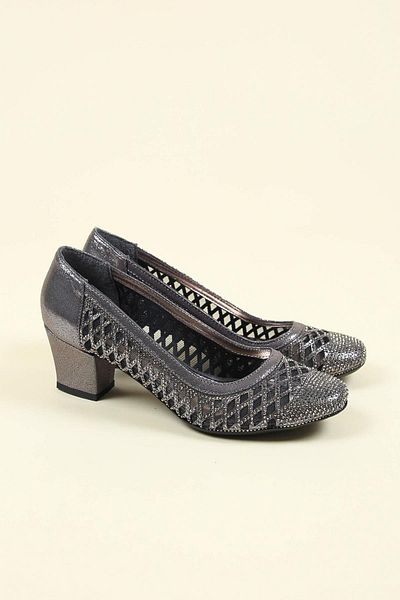 Birikon Laser Stone Low Heel Shoes PLATINUM