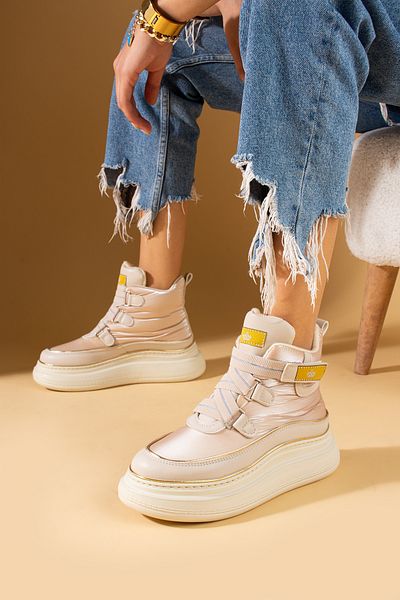 Pembe Potin Νέα σεζόν Μπεζ ψηλή άνετη σόλα Wedge Sneaker Boots
