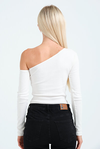 PUNKY CAT Women's White Open Shoulder Ribbed Knitted Blouse