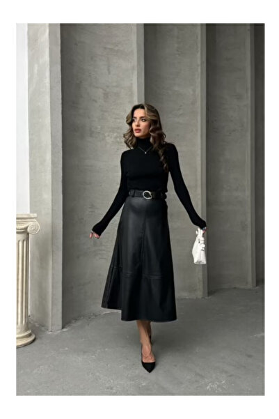 BEES JEANS Black Leather Women's Skirt - Belt and Buckle Detailed