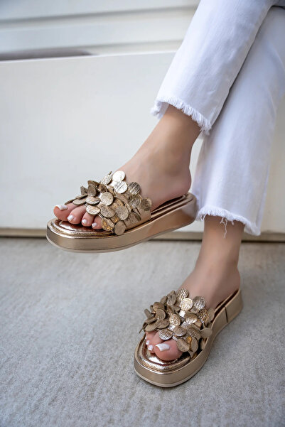 LAMİNTA Papuci de damă cu talpă groasă specială Manje Gold cu ciucuri de 4 cm