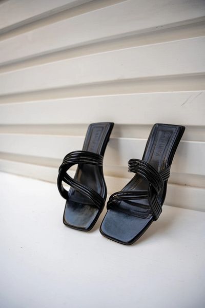 LAMİNTA Hero Black 4cm - Women's Slippers with Special Heels and Stripe Detail