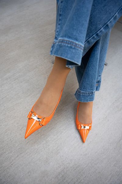 LAMİNTA Zlaté detailní dámské boty na podpatku Matsu Orange z lakované kůže