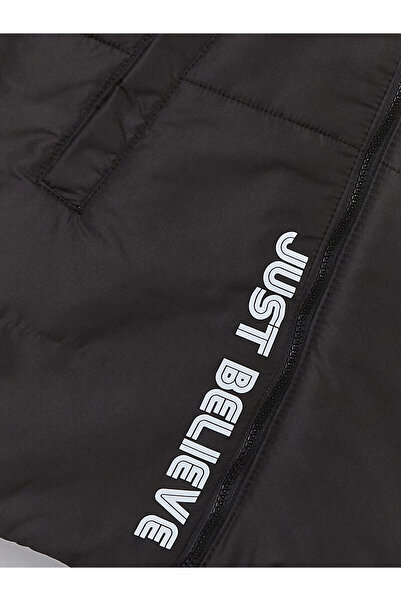 LC Waikiki Dívčí kabát s kapucí Lcwk