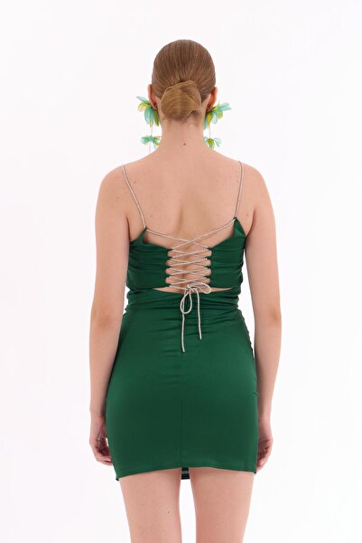 Carmen Zümrüt Sırt Dekolteli Kısa Saten Abiye Elbise