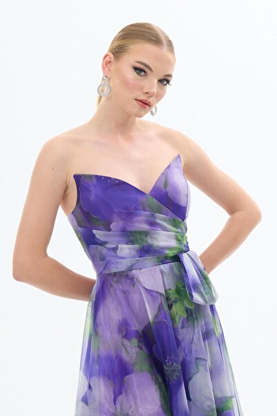 Carmen Večerní šaty z fialového šifonu bez ramínek - s potiskem