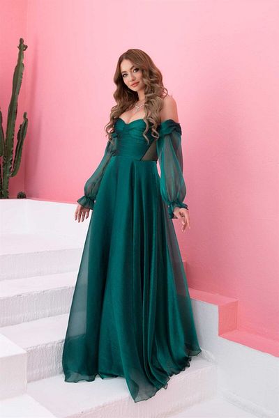 Carmen Βραδινό φόρεμα αρραβώνων Emerald Organza με χαμηλό μανίκι