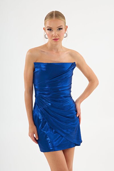 Carmen Saks Straplez Çizgili Laklı Parlak Abiye Elbise