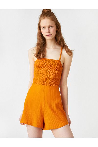 Koton Kurzer Jumpsuit mit Seilriemen und tief ausgeschnittenem Rückendetail