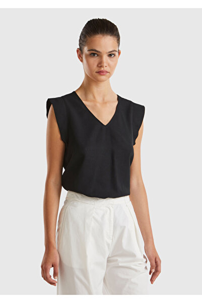 United Colors of Benetton Дамска черна блуза с V-образно деколте, изработена ...