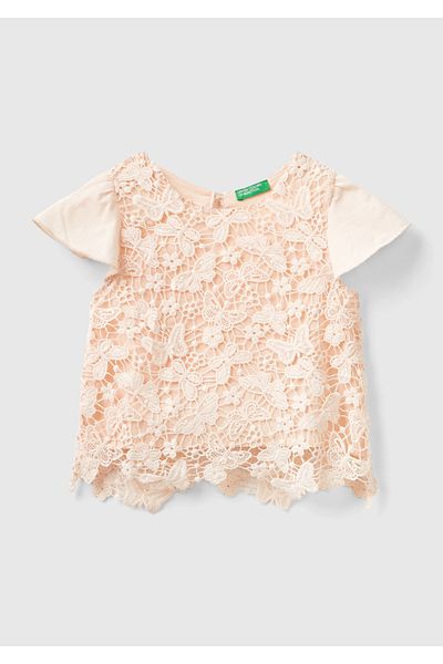 United Colors of Benetton Bluză pentru fetiță, cu mâneci crem, cu decolteu, cu tiv cu volane