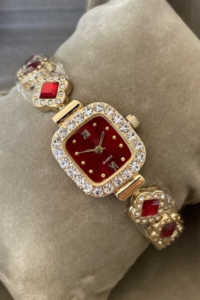 Leerybee Özel Saat Kutulu Kare Zirkon Taşlı Kadın Kol Saati Sevgiliye Anneye Ablaya Yılbaşı Doğum Günü Hediye