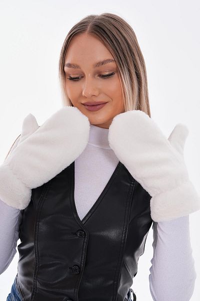 BALIENTE 16011 Plush Soft Button Ecru Gloves