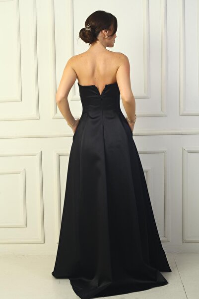 By Saygı Dámské dlouhé saténové večerní šaty s podšívkou a kapsami bez ramínek