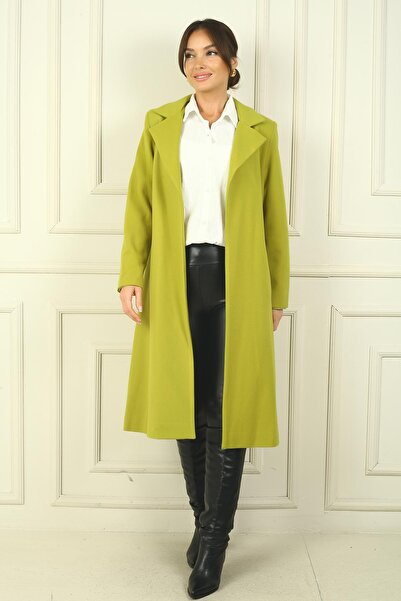 By Saygı Palton de import cu croială dreaptă, cu buzunare laterale, căptușit în interior, talie cu centură și revere