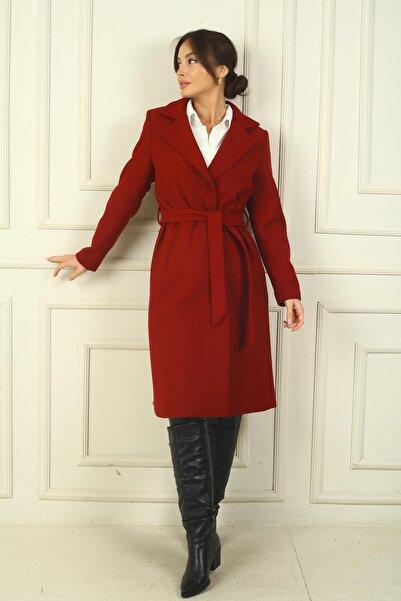 By Saygı Παλτό Εισαγόμενο Stash σε ίσιο κόψιμο με πλαϊνές τσέπες, φόδρα εσωτερικά, ζωσμένη μέση και πέτα